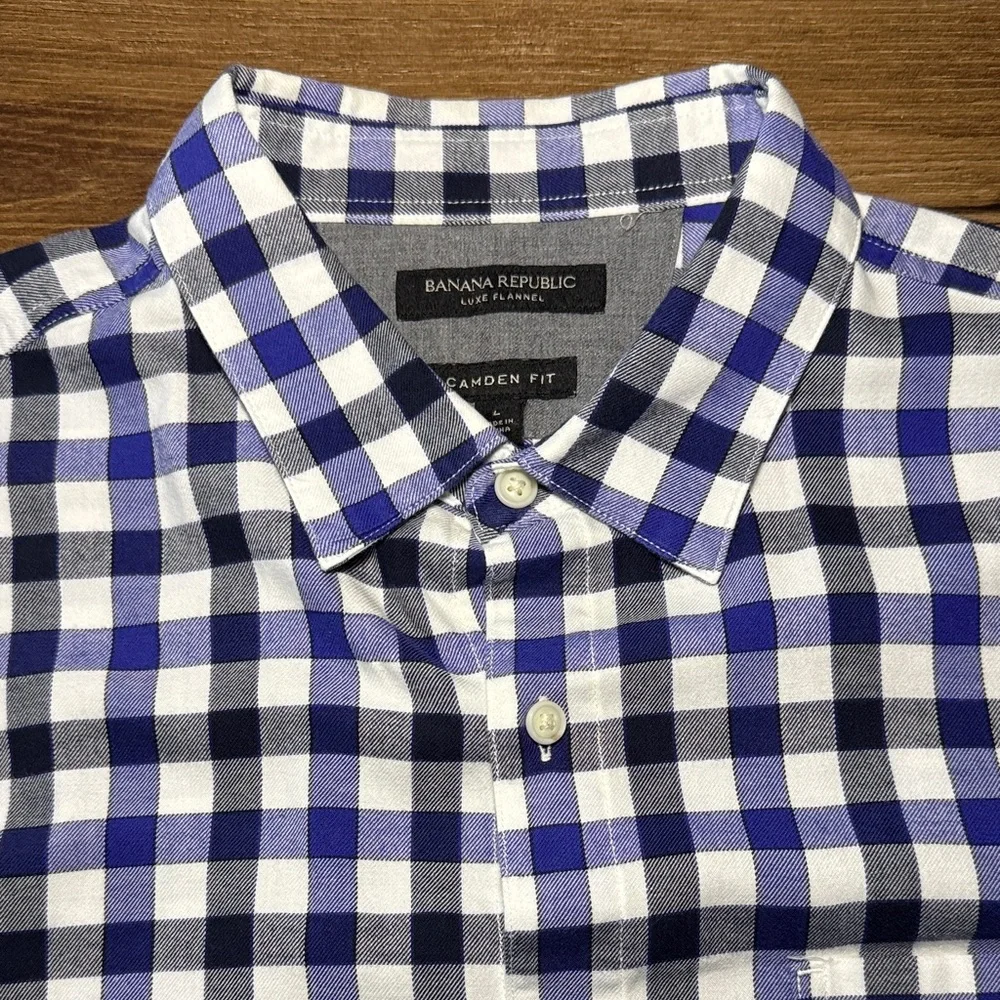 Men's Banana Republic Luxe Flannel Camden Fit Plaid Shirt. Size L